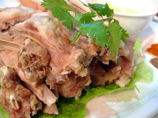 Hand-genommenes Lammfleisch Hand-genommenes Lammfleisch