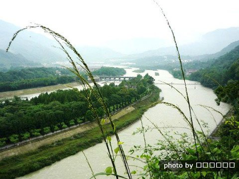 Das Dujiangyan-Bewässerungssystem