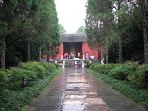 Mingxiaoling Mausoleum, das größte kaiserliche Mausoleum Chinas
