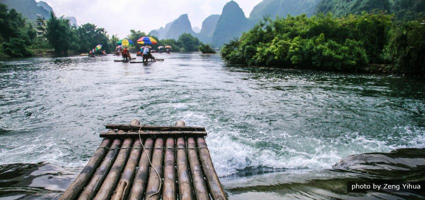 Bamboo raft Yulong River