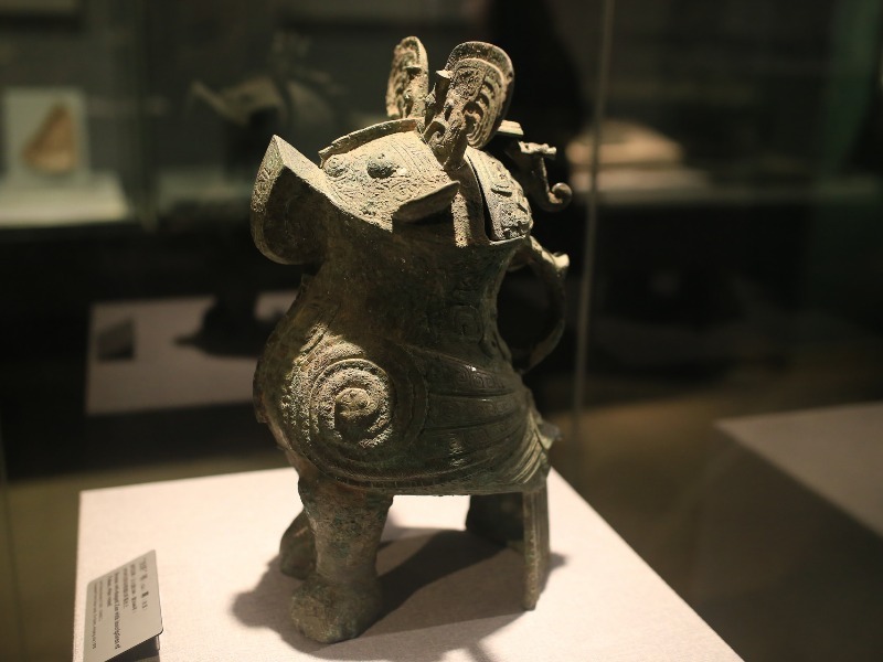Bronzegefäß in Form einer Eule aus dem Fu Hao Tomb
